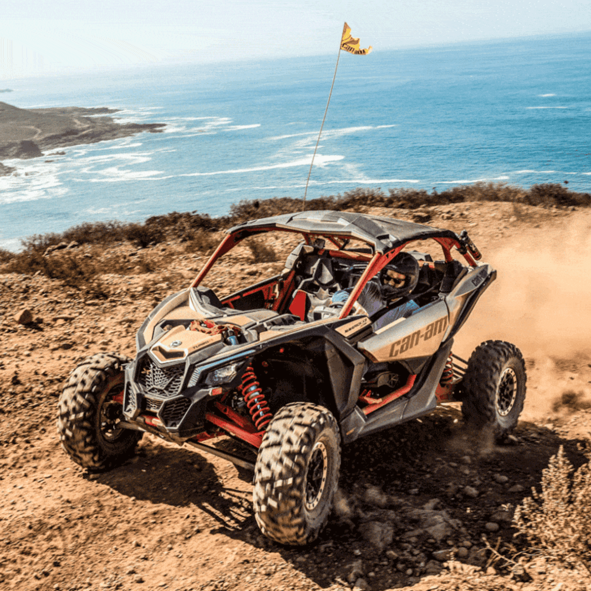 Buggy Can-Am em todo-o-terreno, um dos veículos onde o ecrã Carlega PRO pode ser instalado