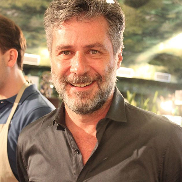 Cliente Carlega de barba a sorrir, na fotografia que acompanha o seu testemunho